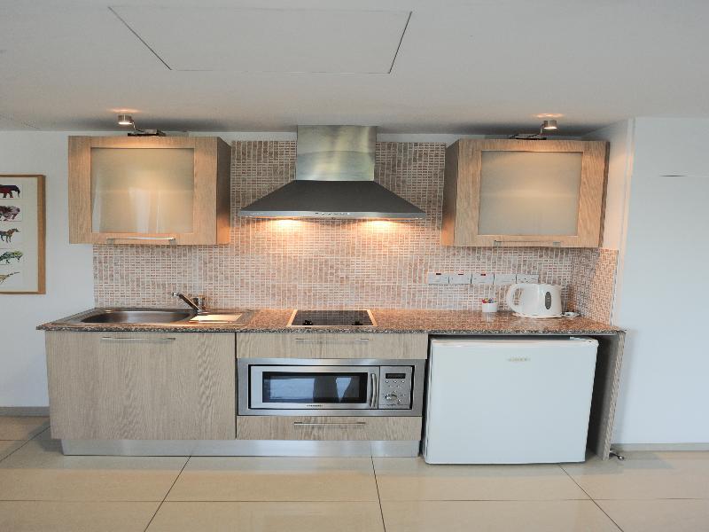 Frixos Suites Hotel Apartments Larnaca Exteriör bild