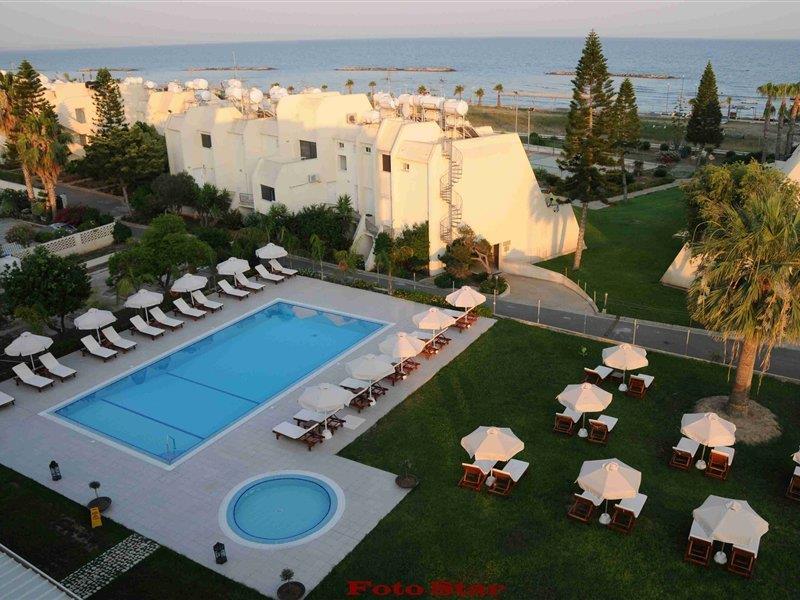 Frixos Suites Hotel Apartments Larnaca Exteriör bild