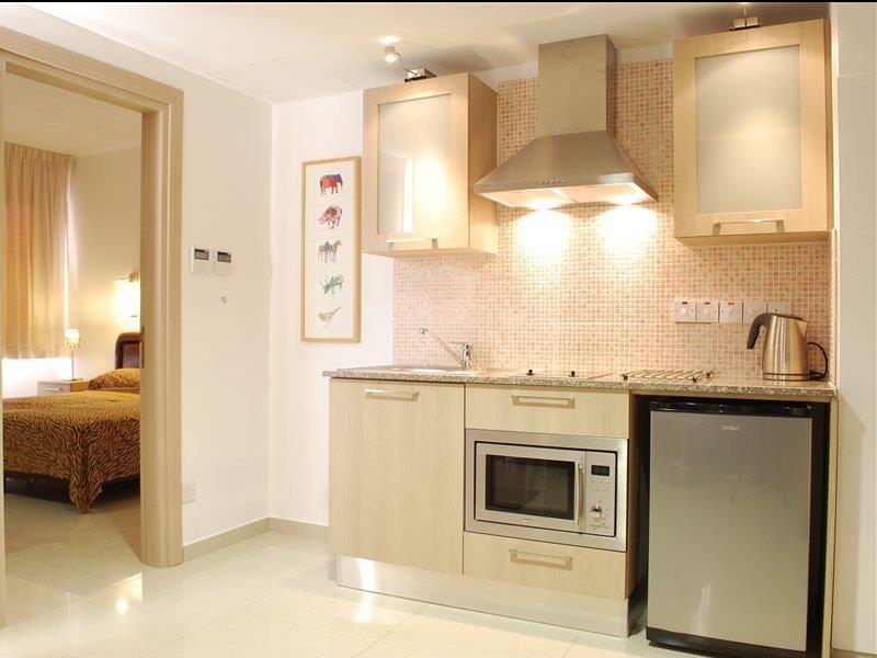 Frixos Suites Hotel Apartments Larnaca Exteriör bild