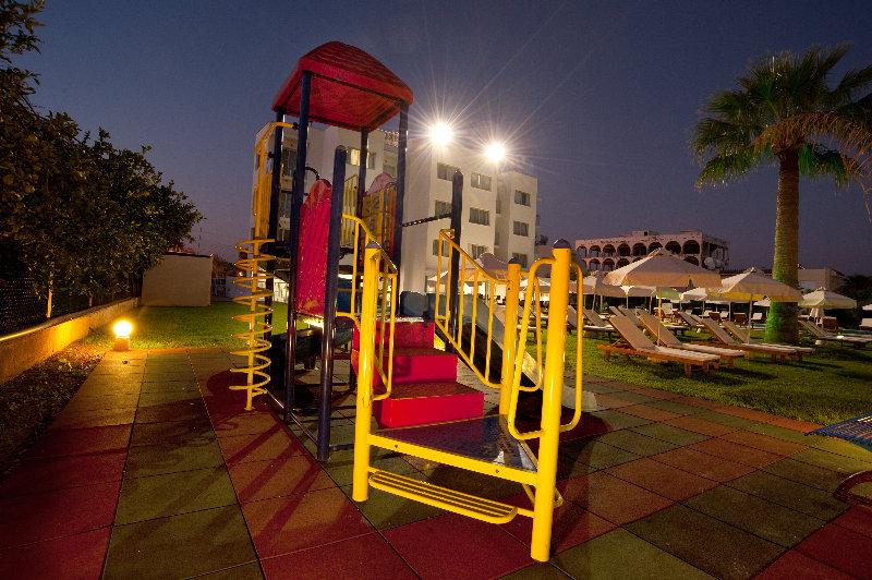 Frixos Suites Hotel Apartments Larnaca Exteriör bild