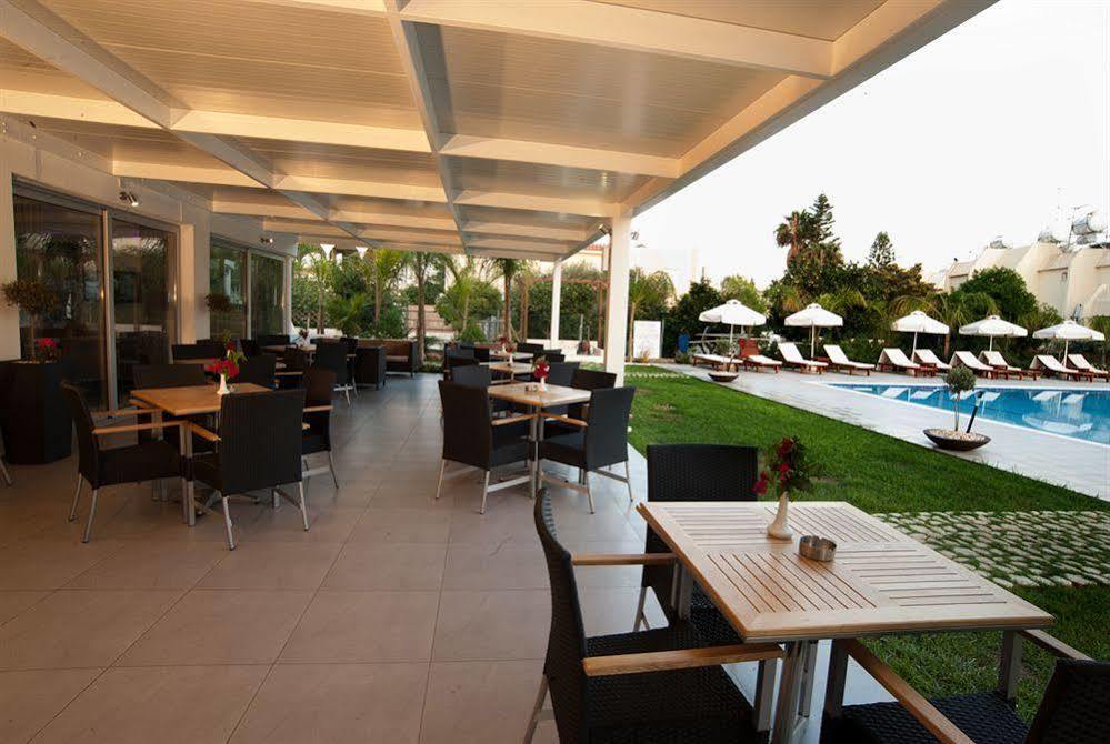 Frixos Suites Hotel Apartments Larnaca Exteriör bild