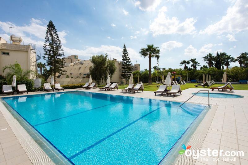 Frixos Suites Hotel Apartments Larnaca Exteriör bild
